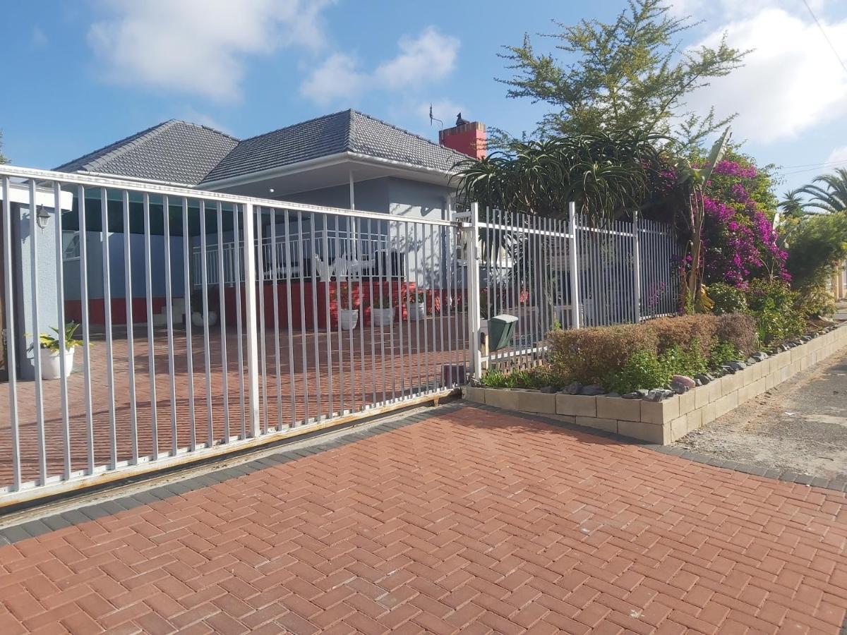 Izuba Guest house Cape Town